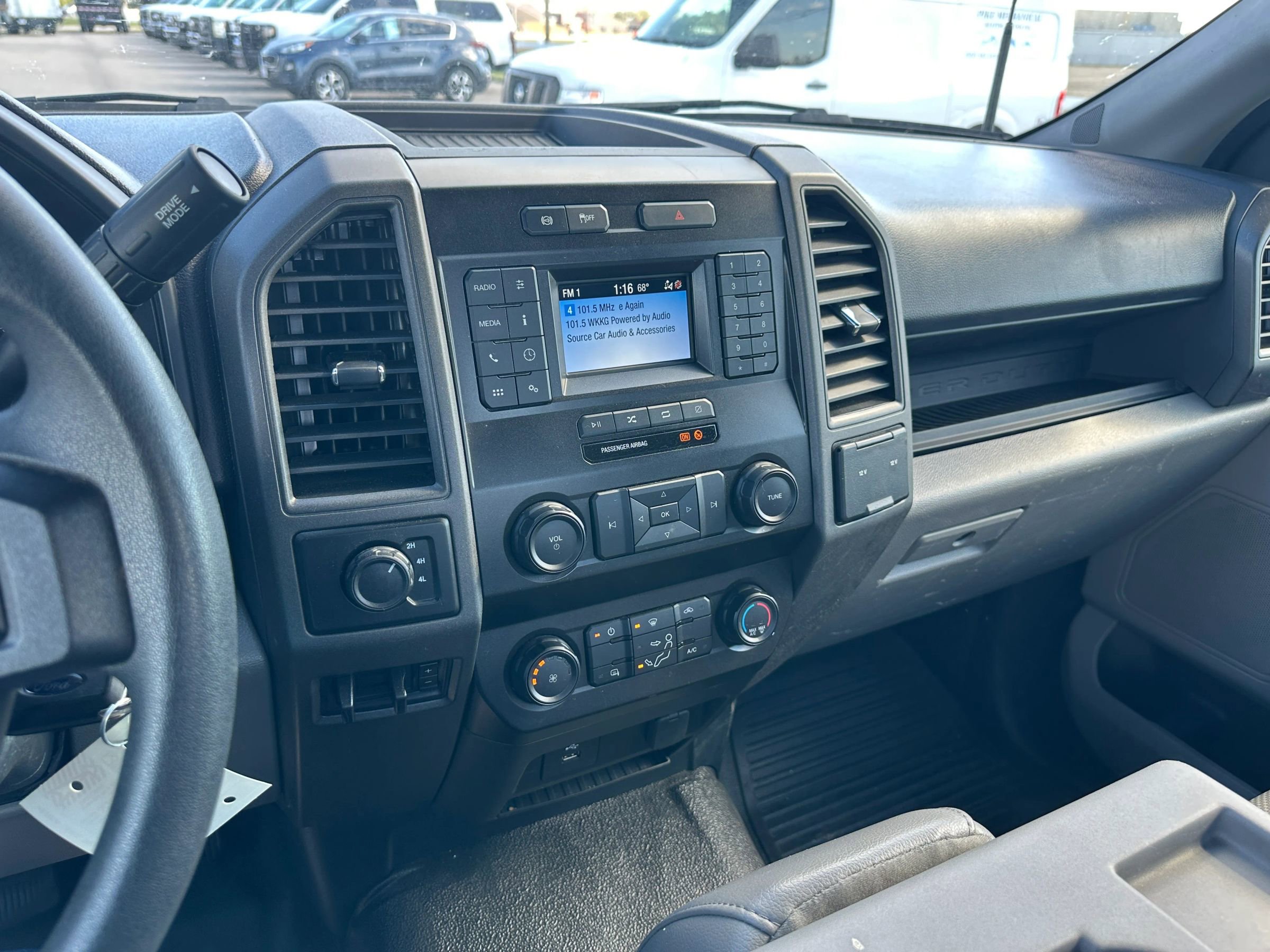 Used 2022 Ford F350 XL w/ Power Equipment Group image 18