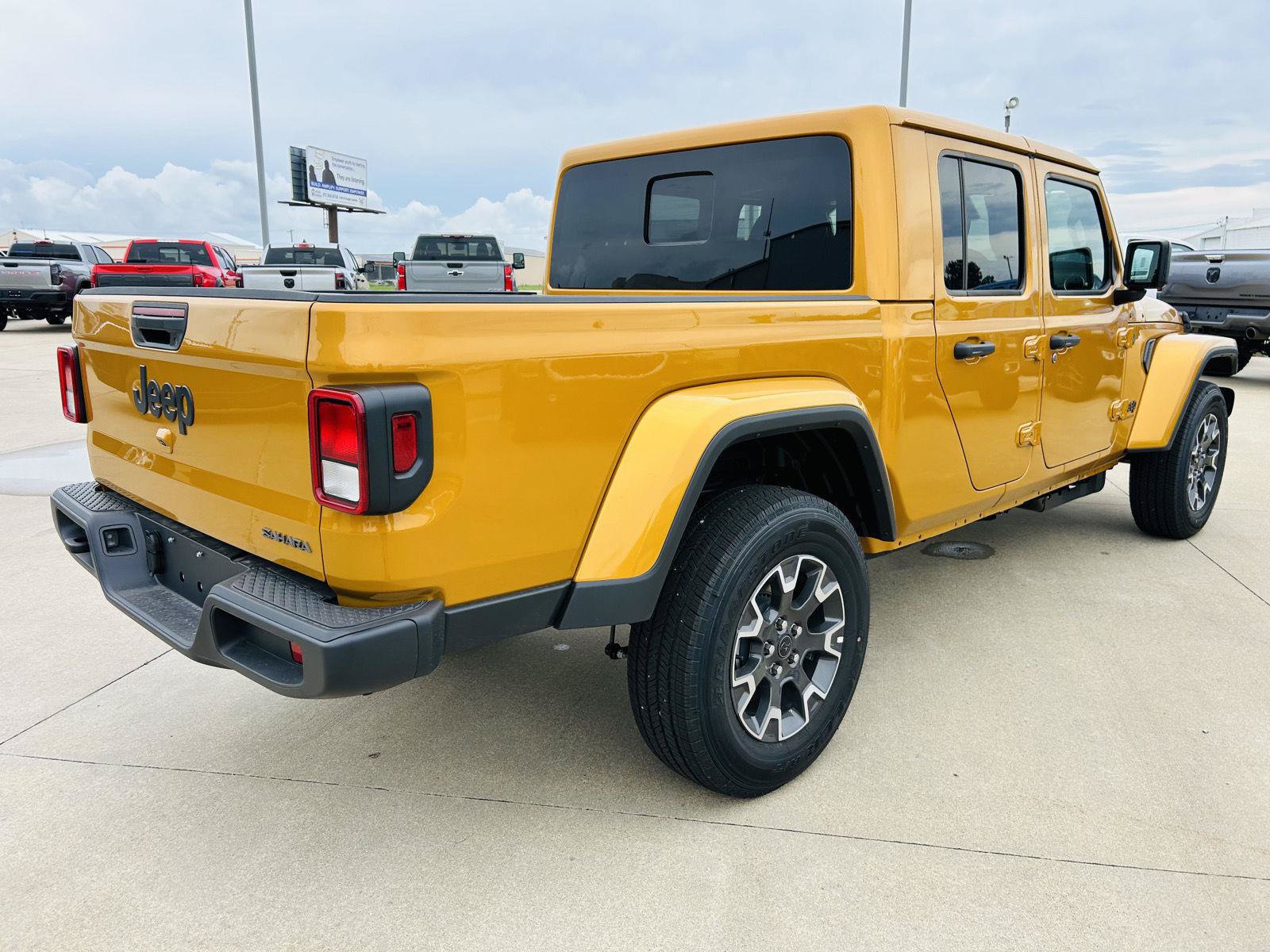 New 2026 Jeep Gladiator Sport AWD/4WD image 36