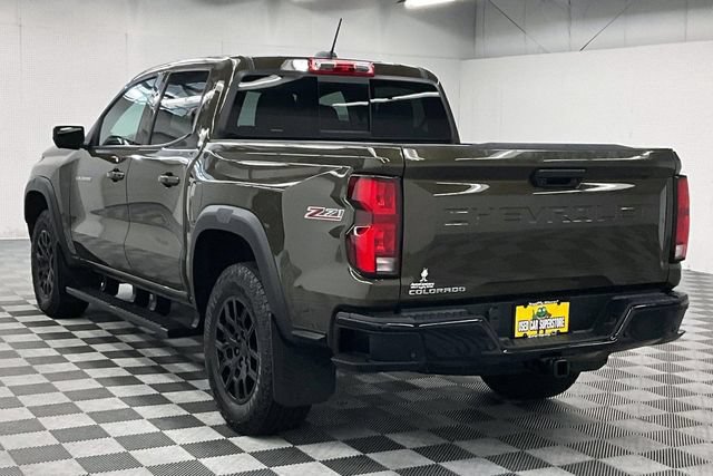 Used 2024 Chevrolet Colorado Z71 w/ Z71 Convenience Package 2 AWD/4WD image 2