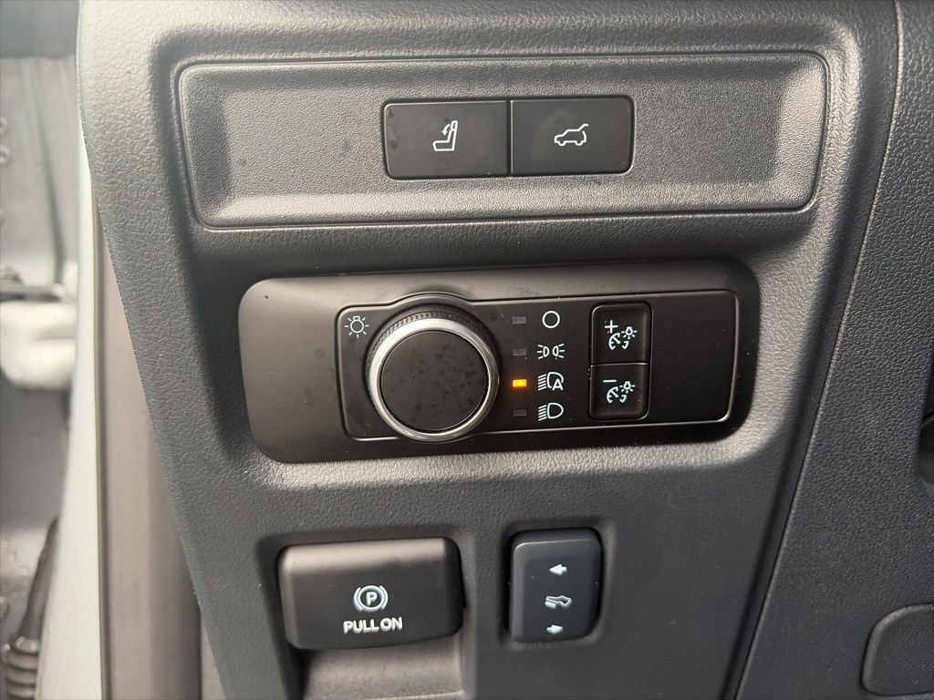 Used 2024 Ford Expedition Max XLT image 16