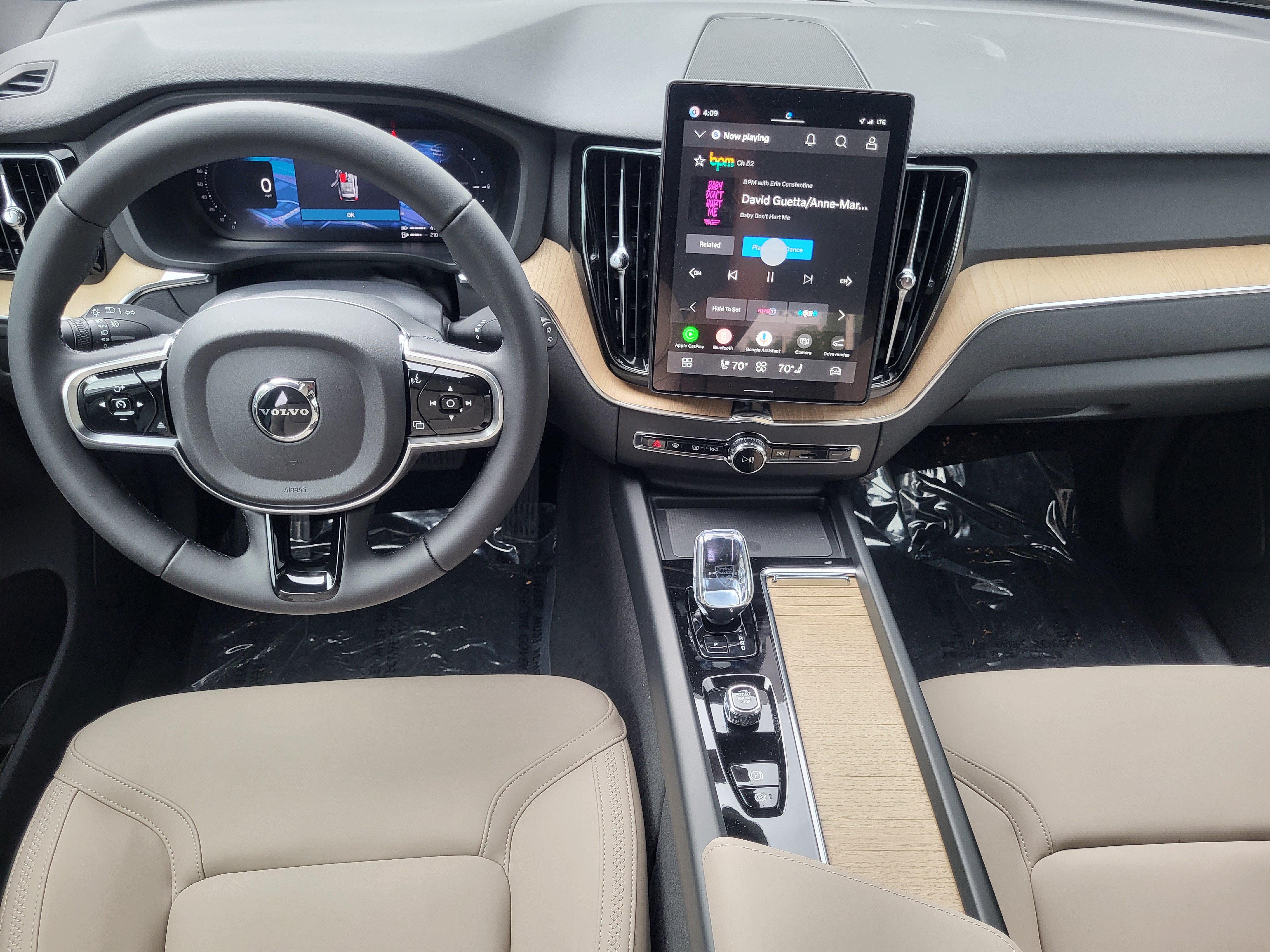 New 2026 Volvo XC60 T8 Plus w/ Protection Package Premier AWD/4WD image 13