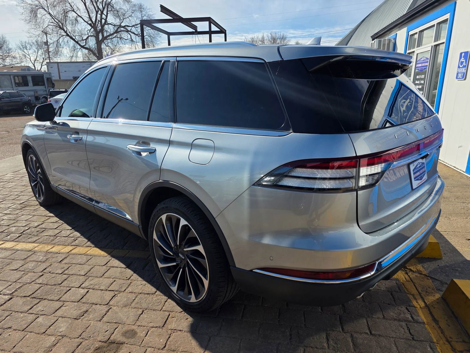 Used 2020 Lincoln Aviator Reserve image 9
