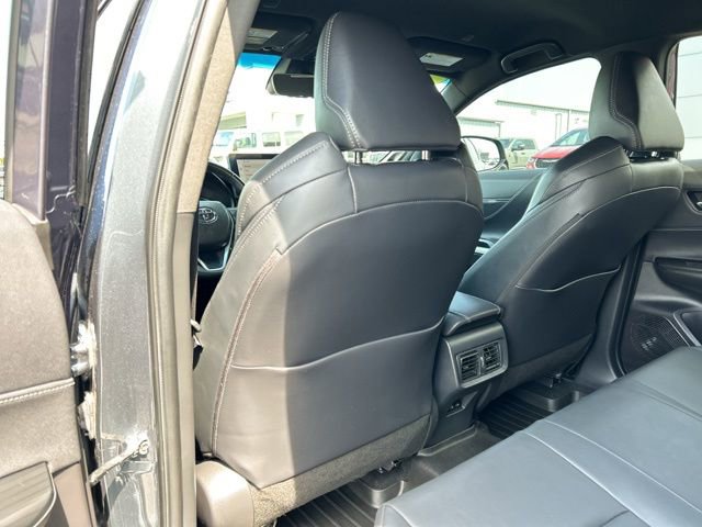 Used 2023 Toyota Venza XLE image 21