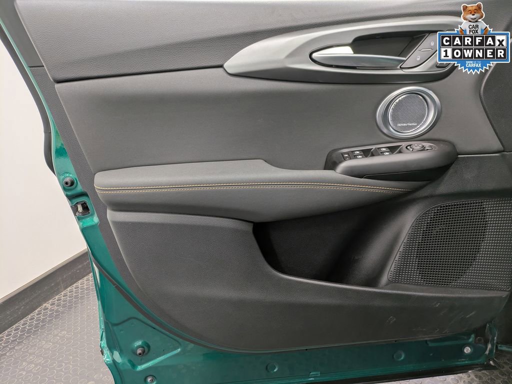 Used 2025 Alfa Romeo Tonale w/ Premium Package AWD/4WD image 8