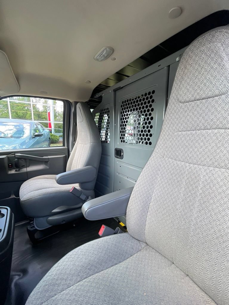Used 2020 Chevrolet Express 2500 w/ Driver Convenience Package RWD image 17
