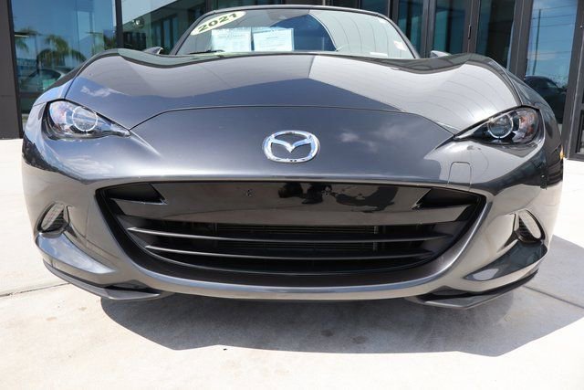 Used 2021 MAZDA MX-5 Miata RF Grand Touring image 9