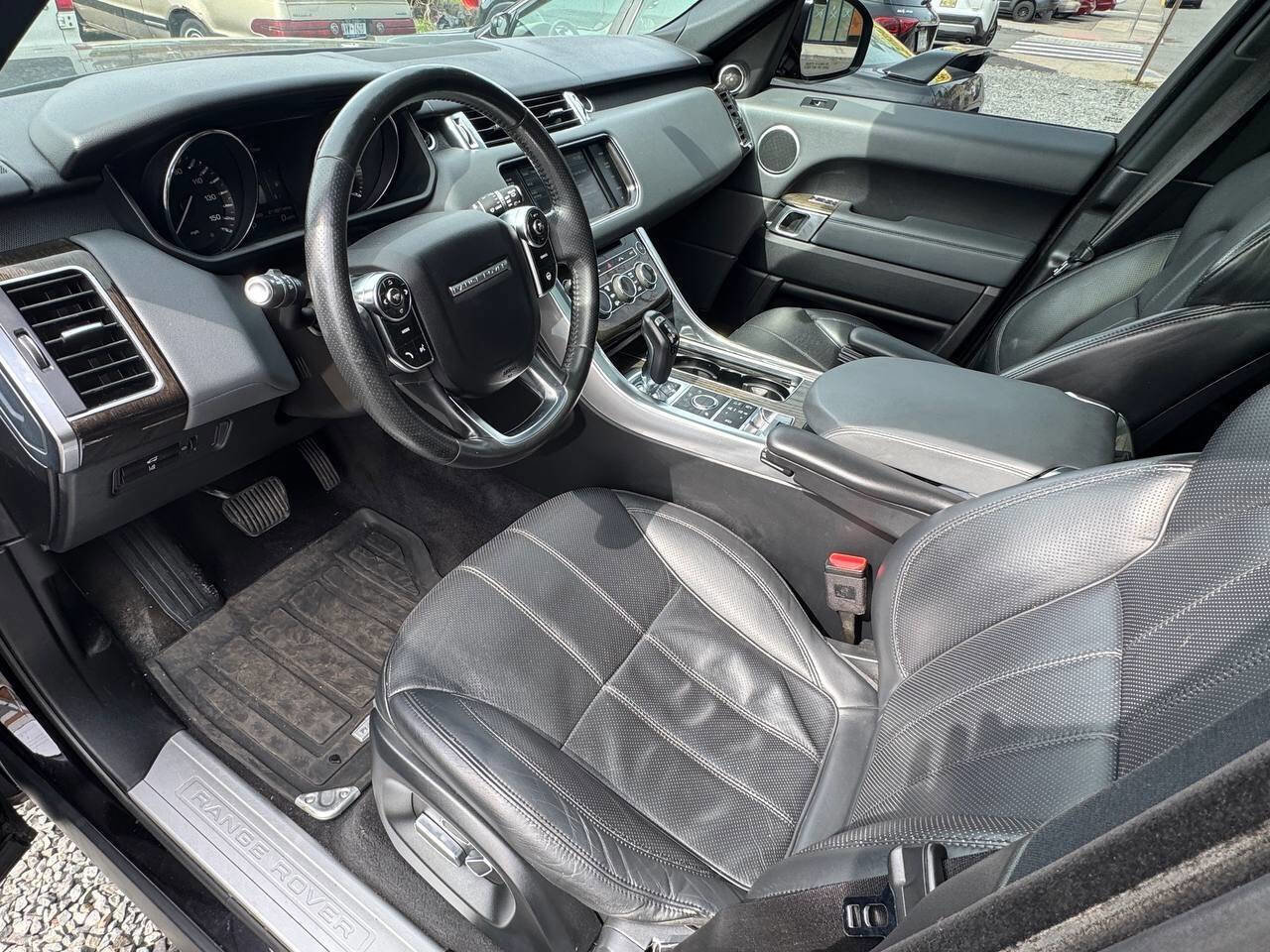 Used 2015 Land Rover Range Rover Sport HSE image 10