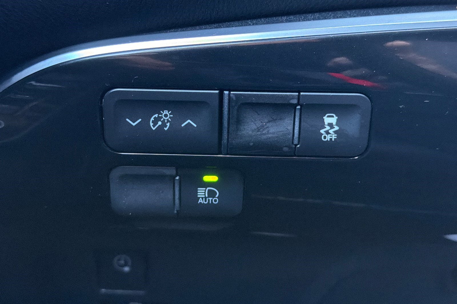 Used 2017 Toyota Prius Prime Premium image 38