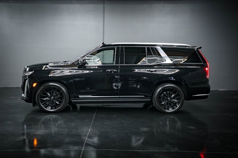 Used 2023 Cadillac Escalade Premium Luxury w/ Performance Package AWD/4WD image 4