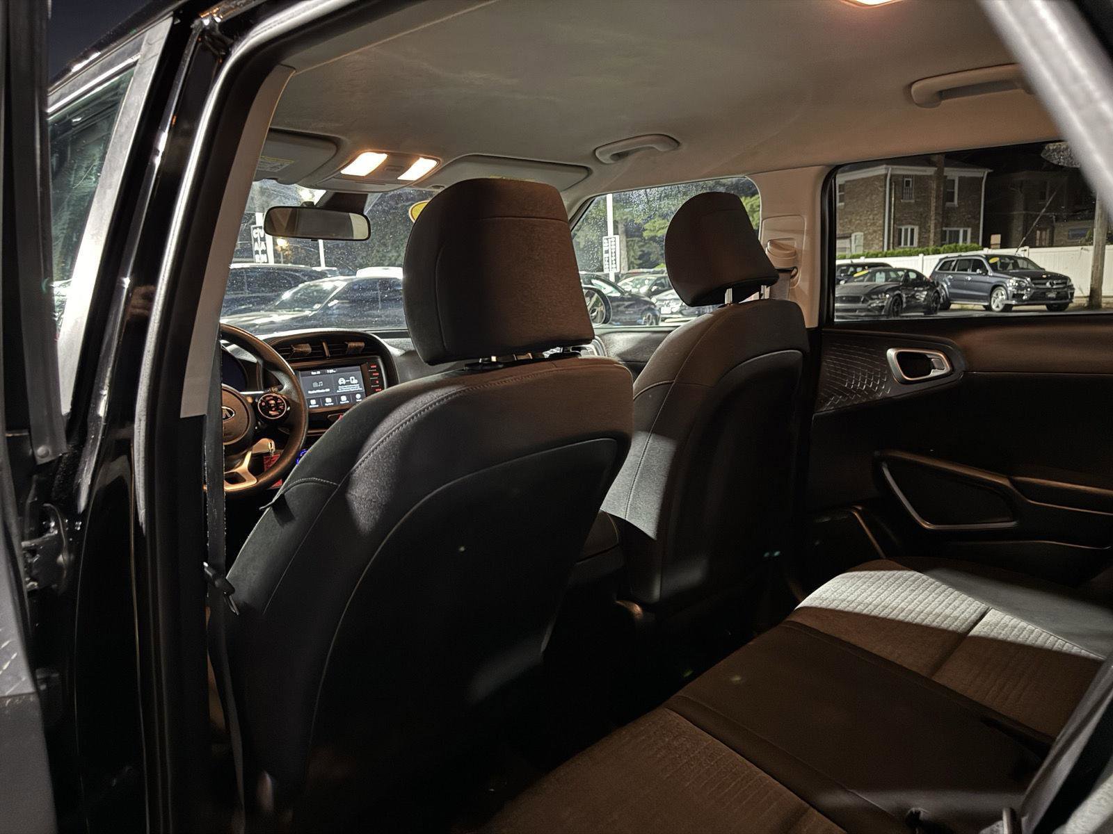 Used 2021 Kia Soul S FWD image 33