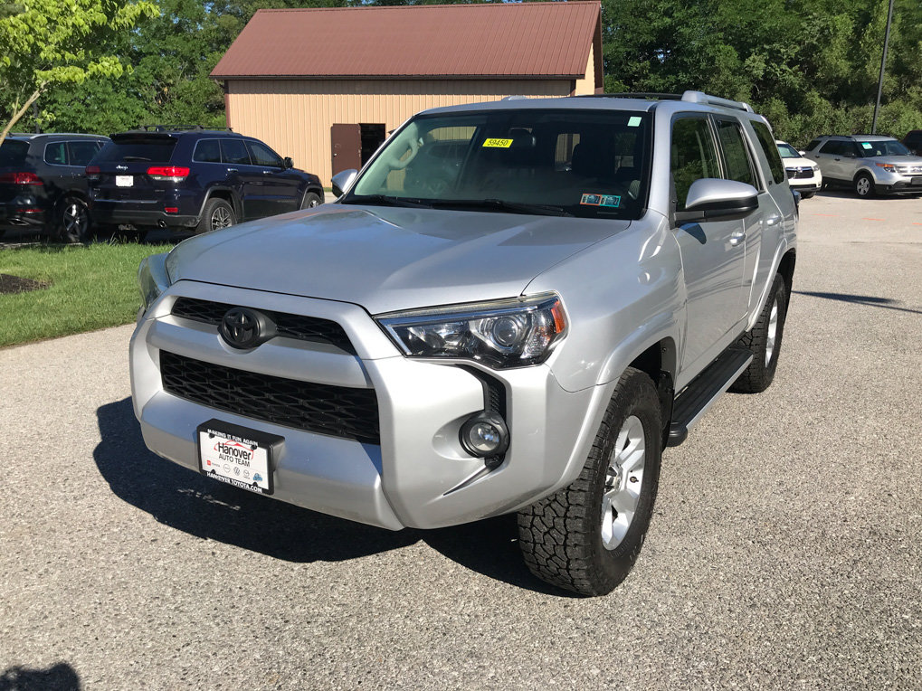 Used 2018 Toyota 4Runner SR5 AWD/4WD image 4