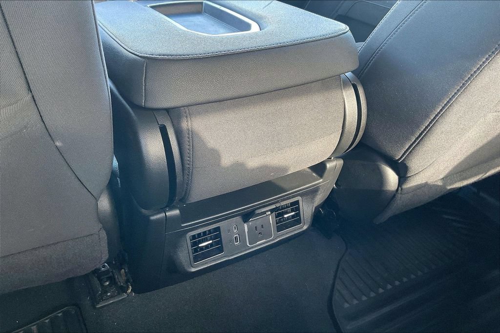 Used 2023 Chevrolet Silverado 1500 LT AWD/4WD image 11