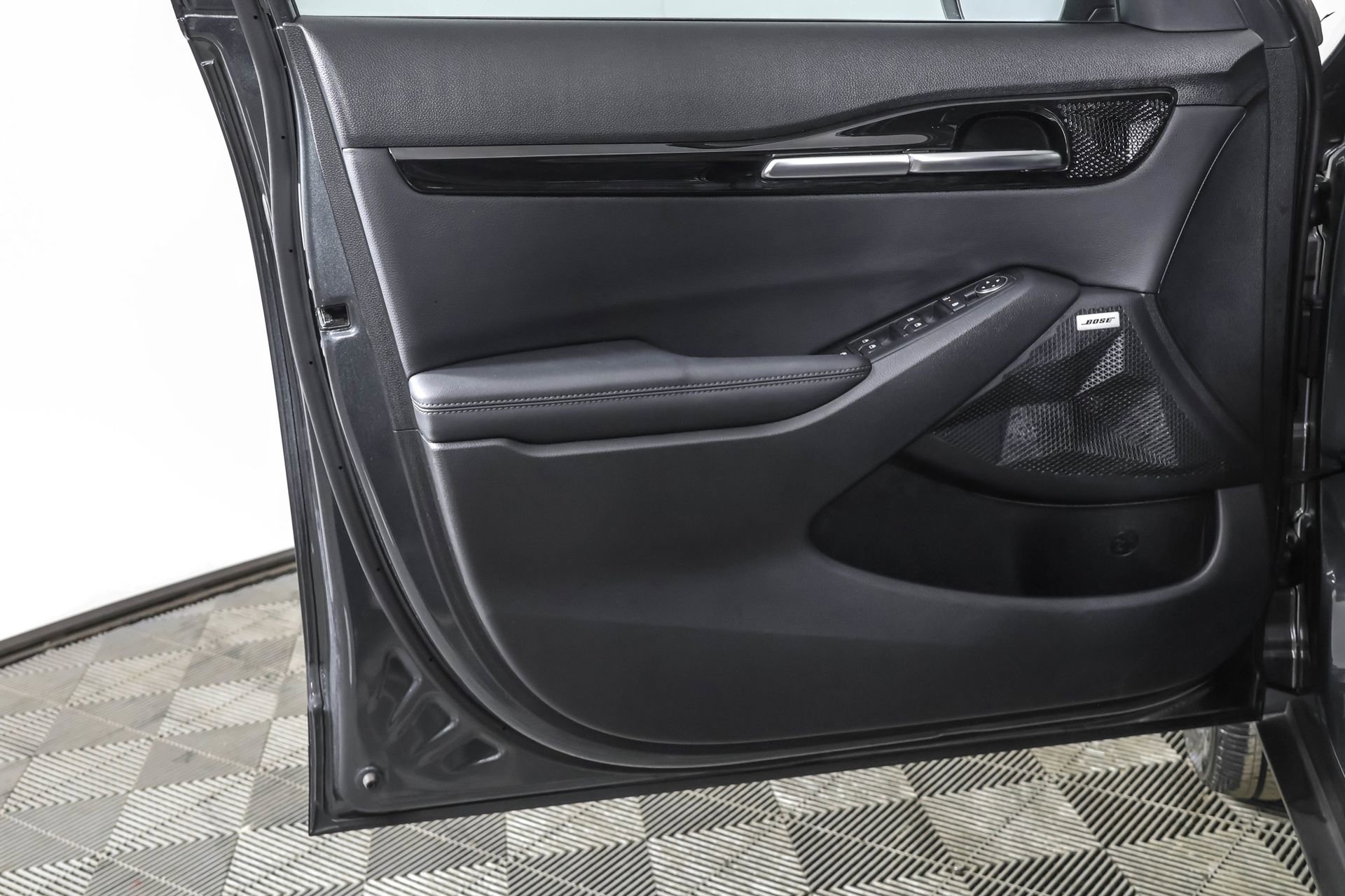 Used 2024 Kia Seltos SX w/ SX Sunroof Package image 35