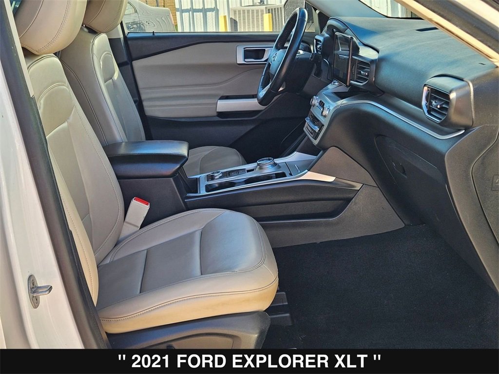 Used 2021 Ford Explorer XLT w/ Equipment Group 202A image 31