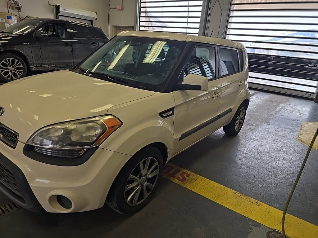 Used 2013 Kia Soul image 2