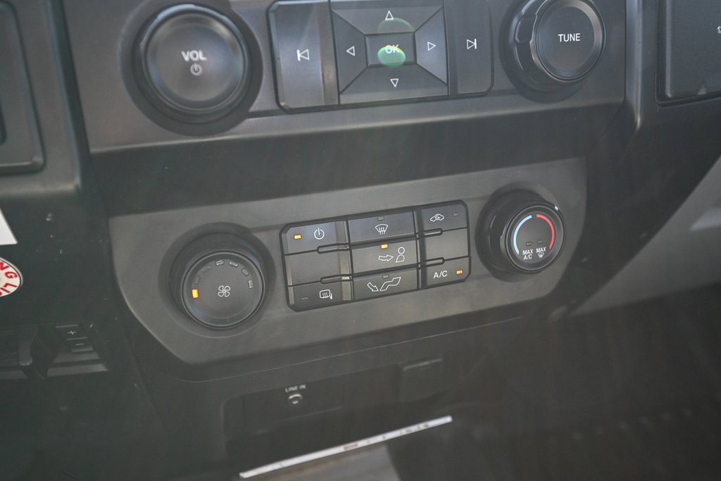 Used 2016 Ford F150 XL w/ Heavy-Duty Payload Package image 27