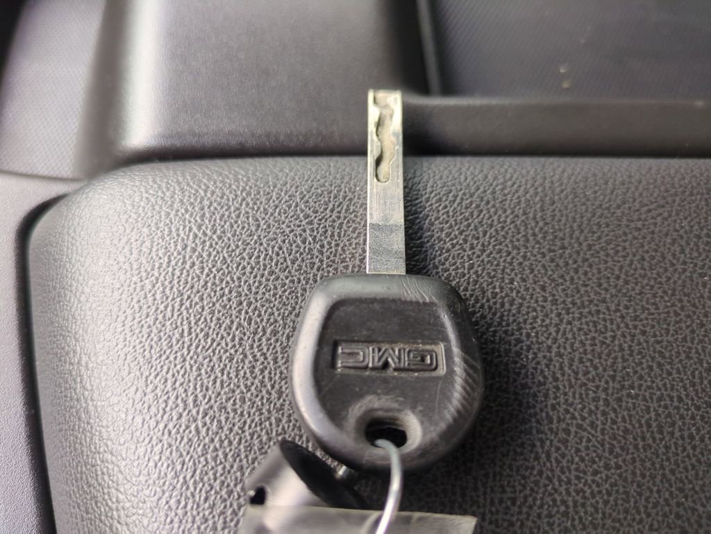 Used 2020 GMC Sierra 1500 2WD Double Cab image 32