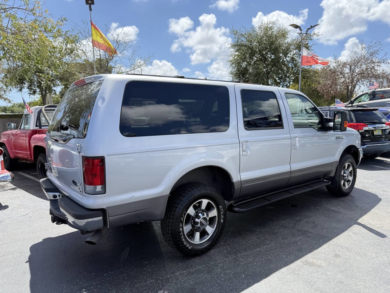 Used 2001 Ford Excursion XLT image 5