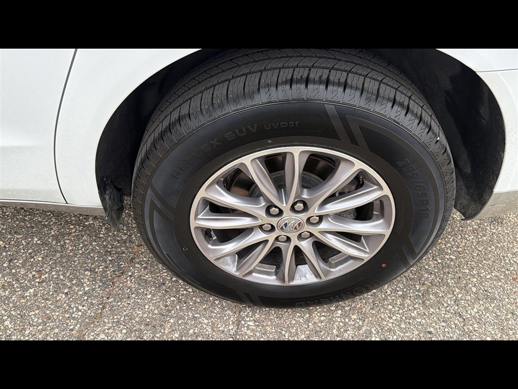 Used 2023 Buick Enclave Essence FWD image 25