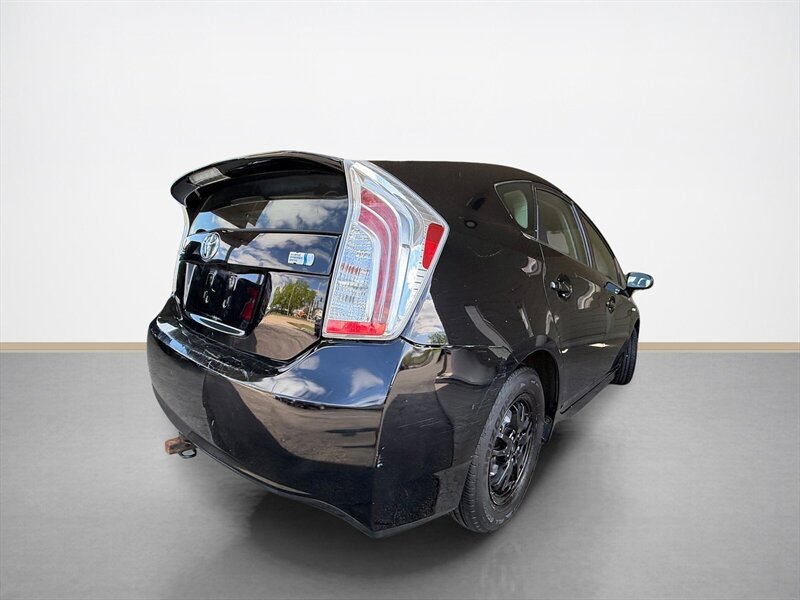 Used 2014 Toyota Prius Two FWD image 4