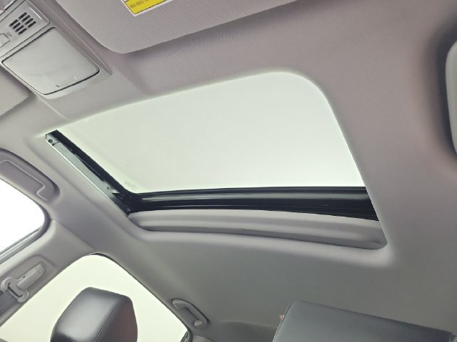 Used 2022 Honda CR-V Touring image 21
