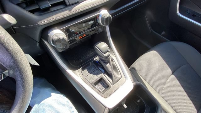 Used 2024 Toyota RAV4 LE AWD/4WD image 27