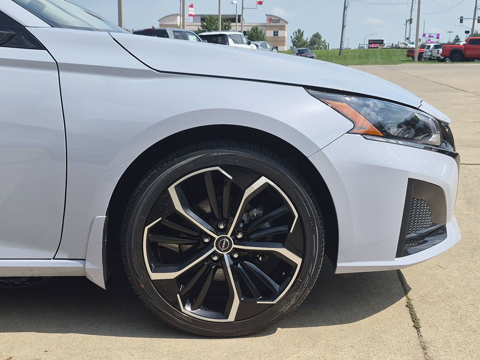 Certified 2023 Nissan Altima 2.5 SR w/ SR Premium Package AWD/4WD image 44
