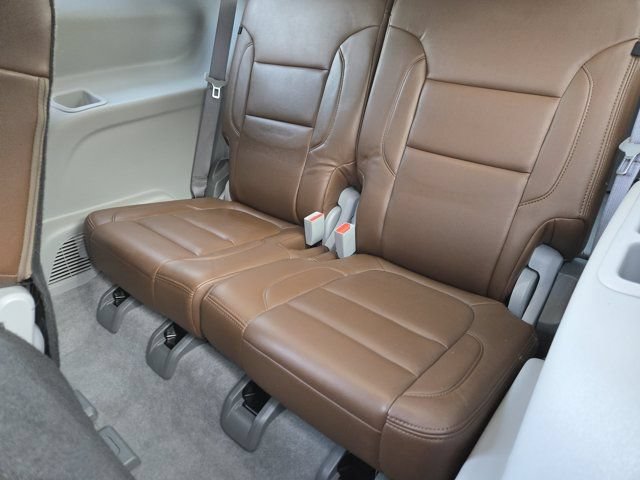 Used 2020 GMC Acadia SLE w/ Driver Convenience Package FWD image 32