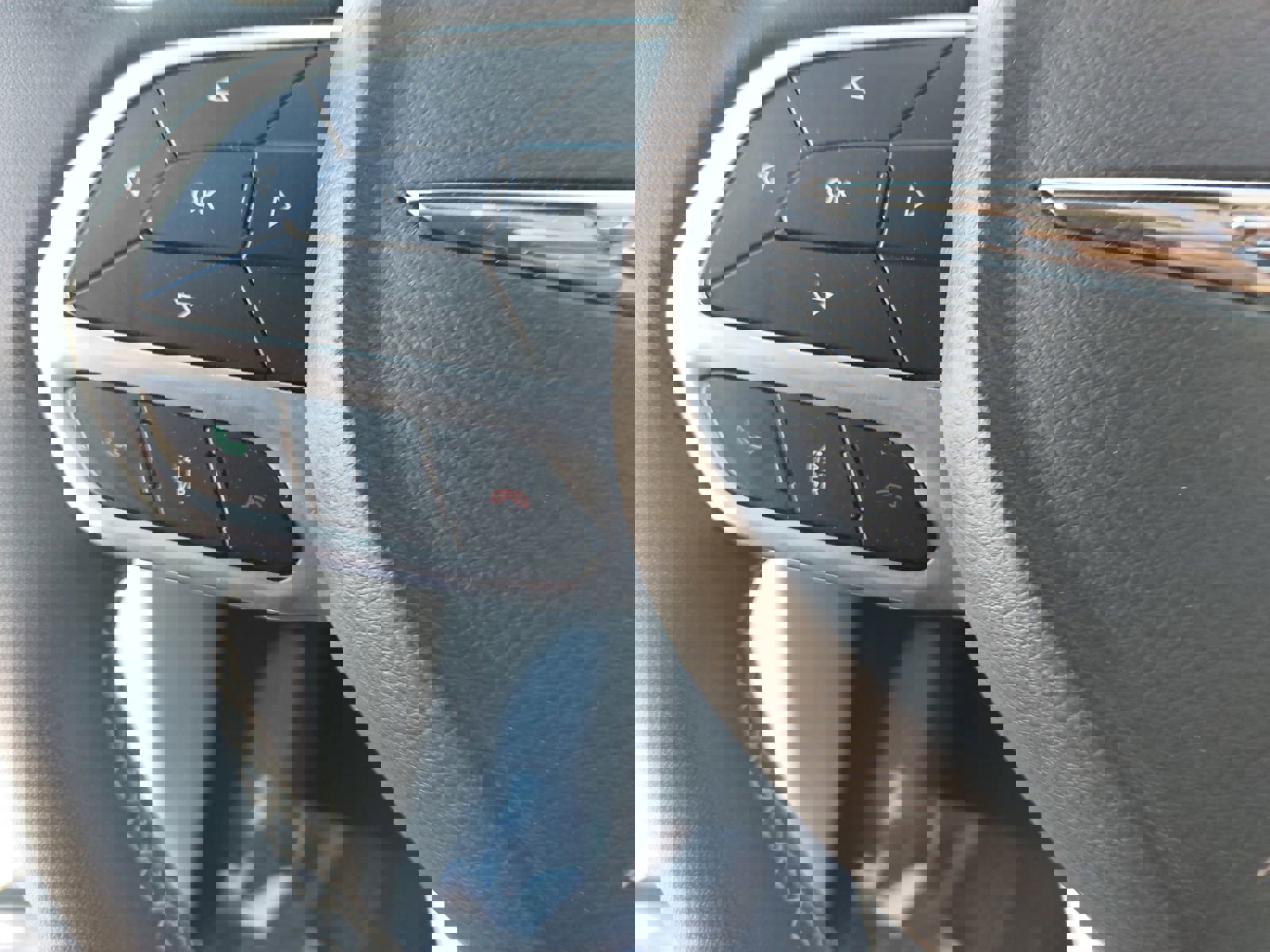 Used 2023 Chrysler Pacifica Touring-L image 19