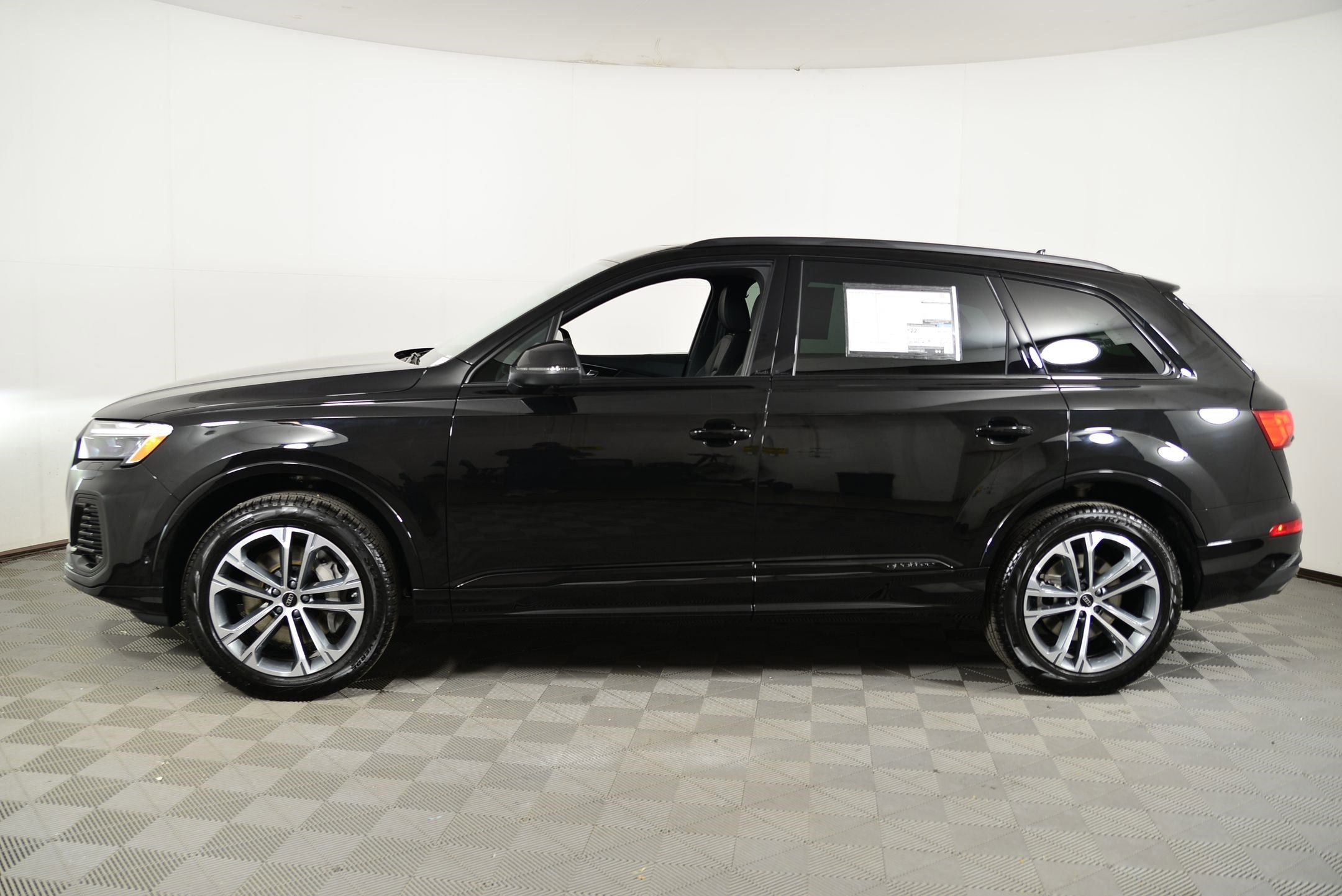 New 2026 Audi Q7 2.0T Premium image 2