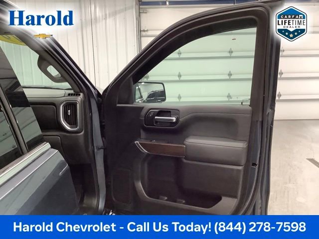 Used 2019 GMC Sierra 1500 SLT w/ X31 Off-Road Package AWD/4WD image 10