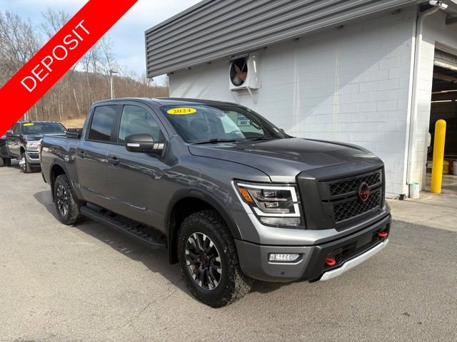 Used 2024 Nissan Titan PRO-4X w/ Pro-4x Convenience Package image 8