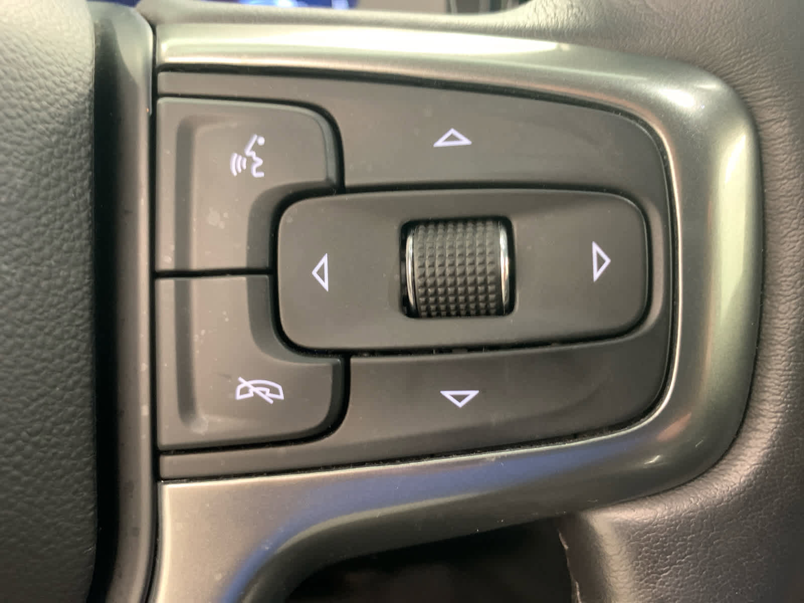 Used 2023 Chevrolet Silverado 1500 RST AWD/4WD image 25