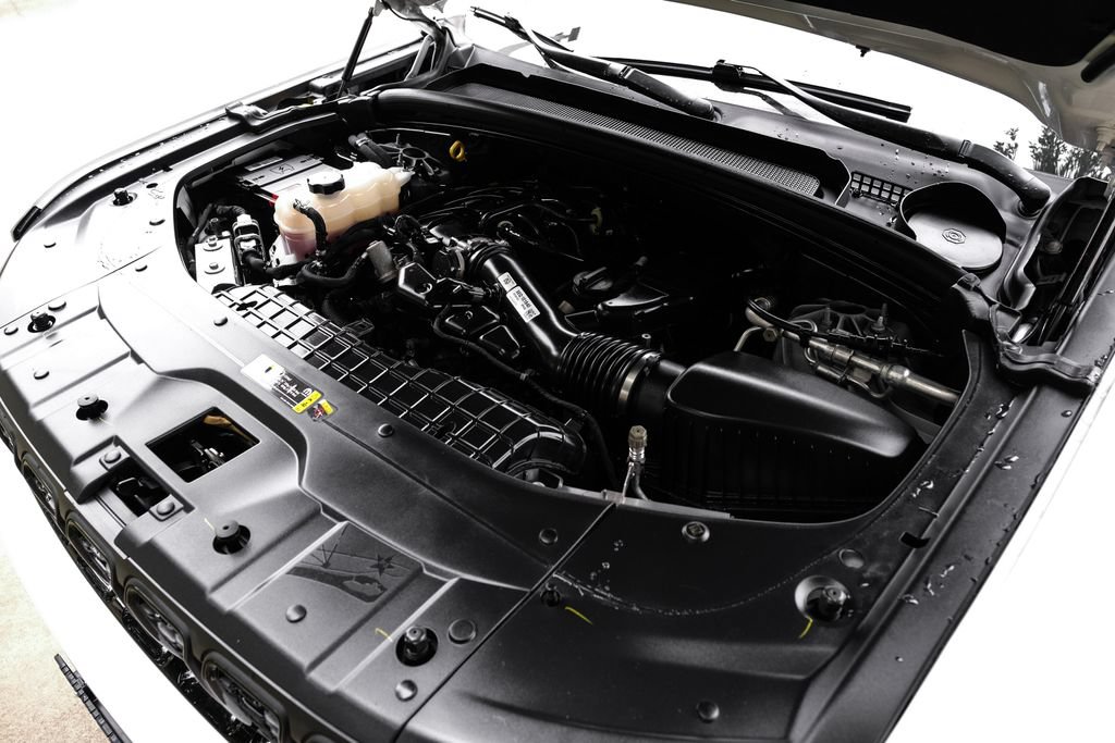 Used 2023 Jeep Grand Cherokee Altitude AWD/4WD image 59