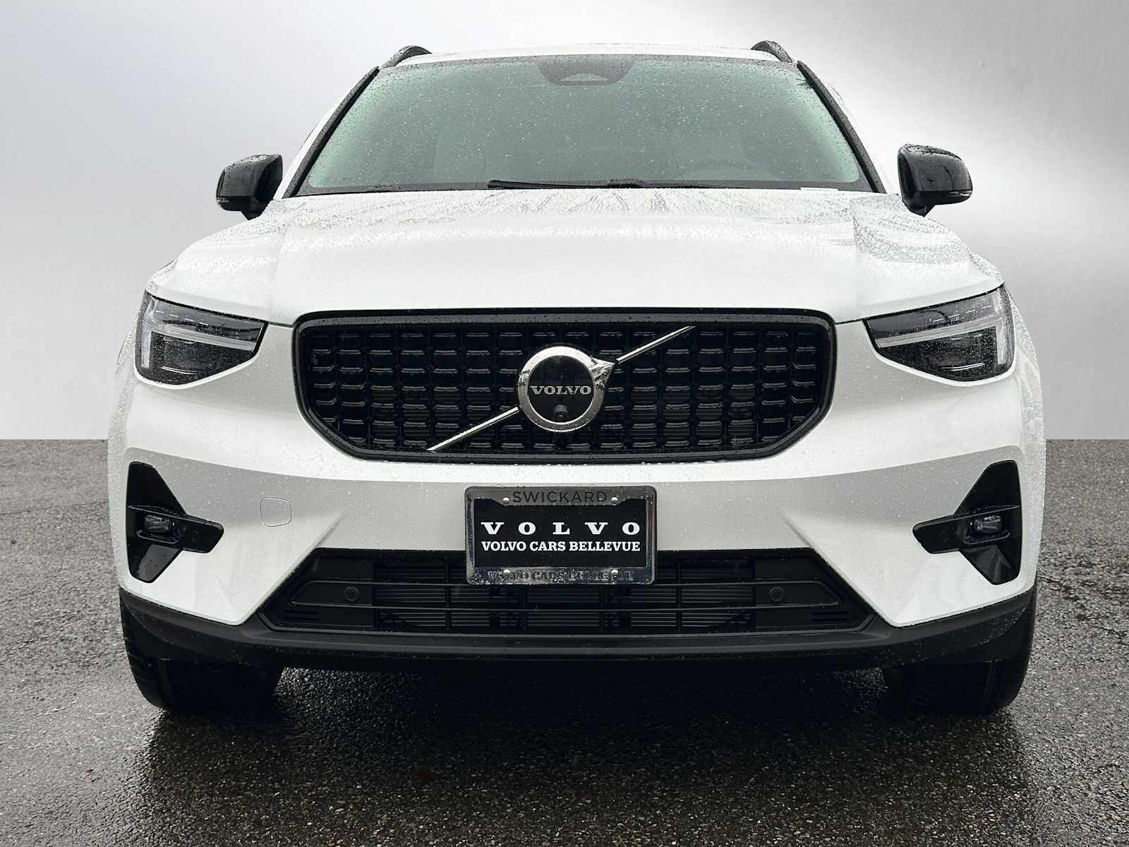 New 2026 Volvo XC40 B5 Plus w/ Protection Package Premier image 8