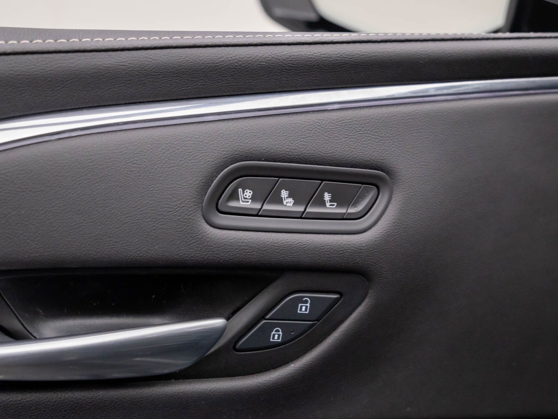 Used 2024 Cadillac Escalade Sport w/ LPO, ONYX Package image 16