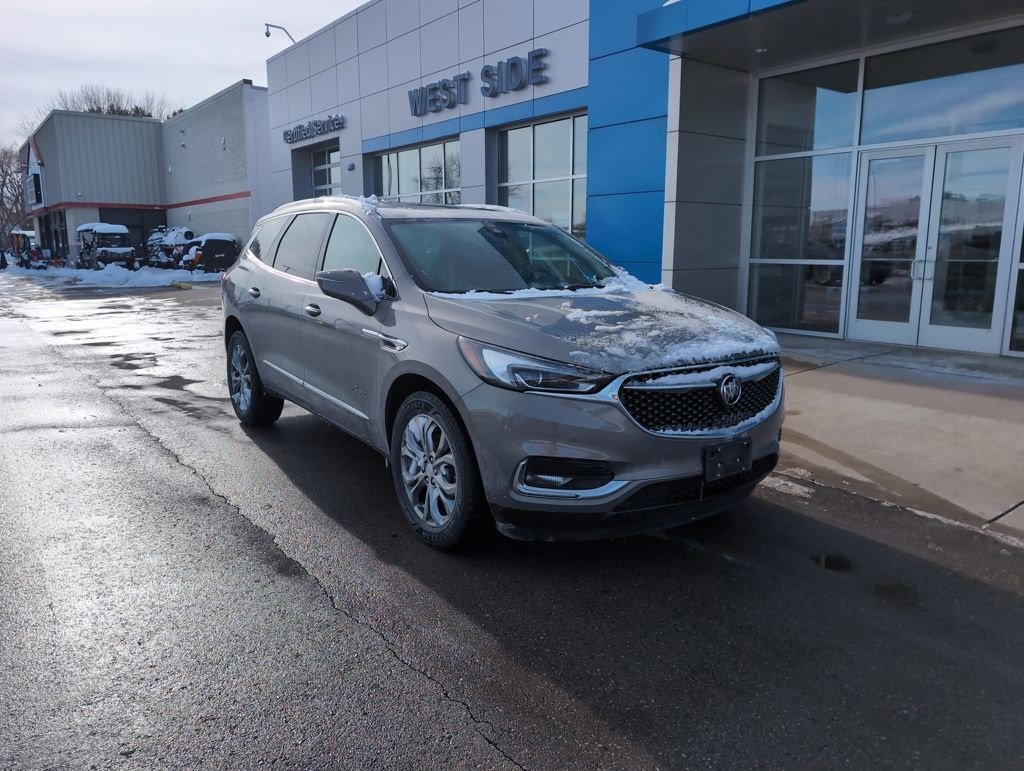 Used 2018 Buick Enclave Avenir w/ Avenir Technology Package image 2