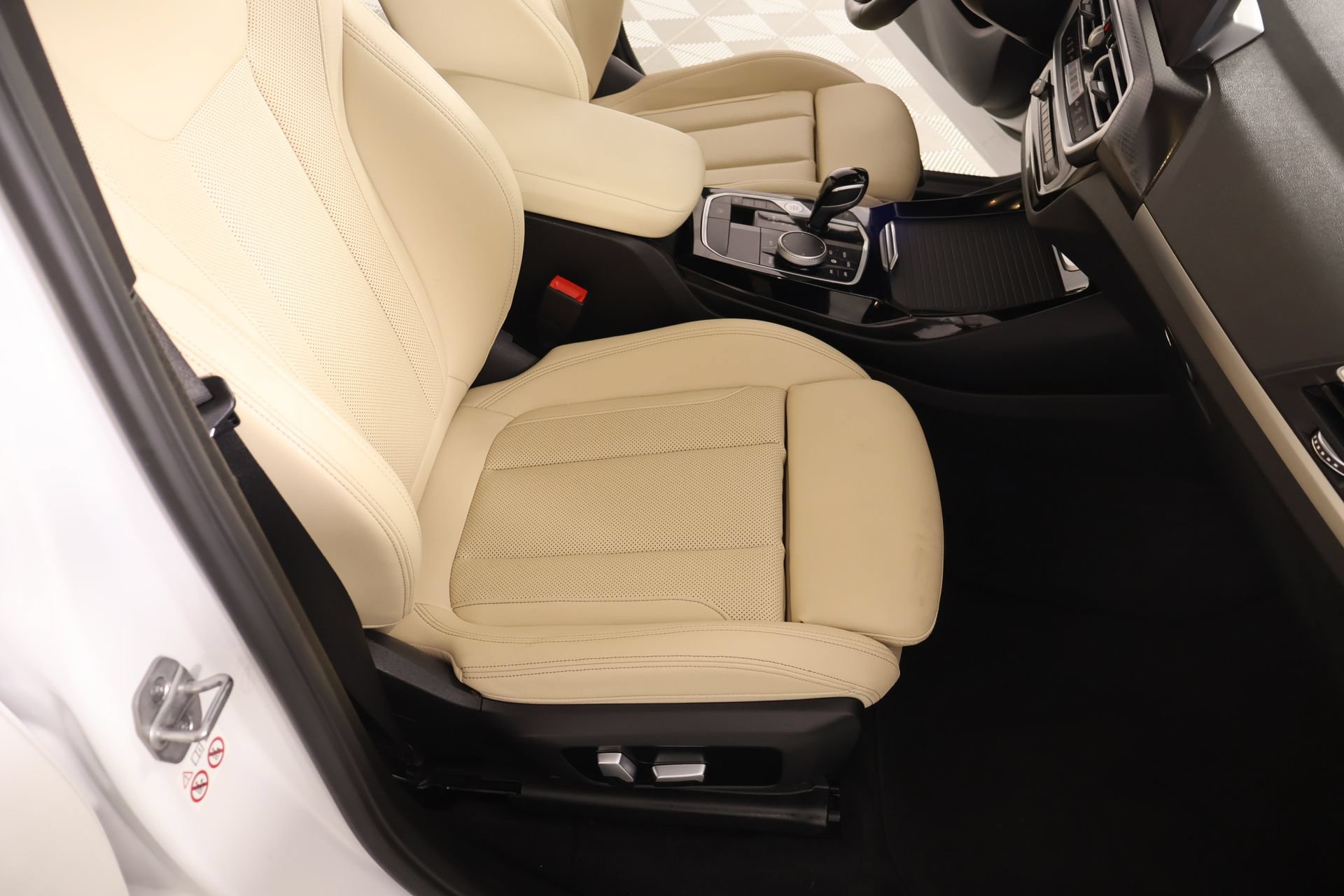 Used 2023 BMW X3 xDrive30i w/ M Sport Package AWD/4WD image 14