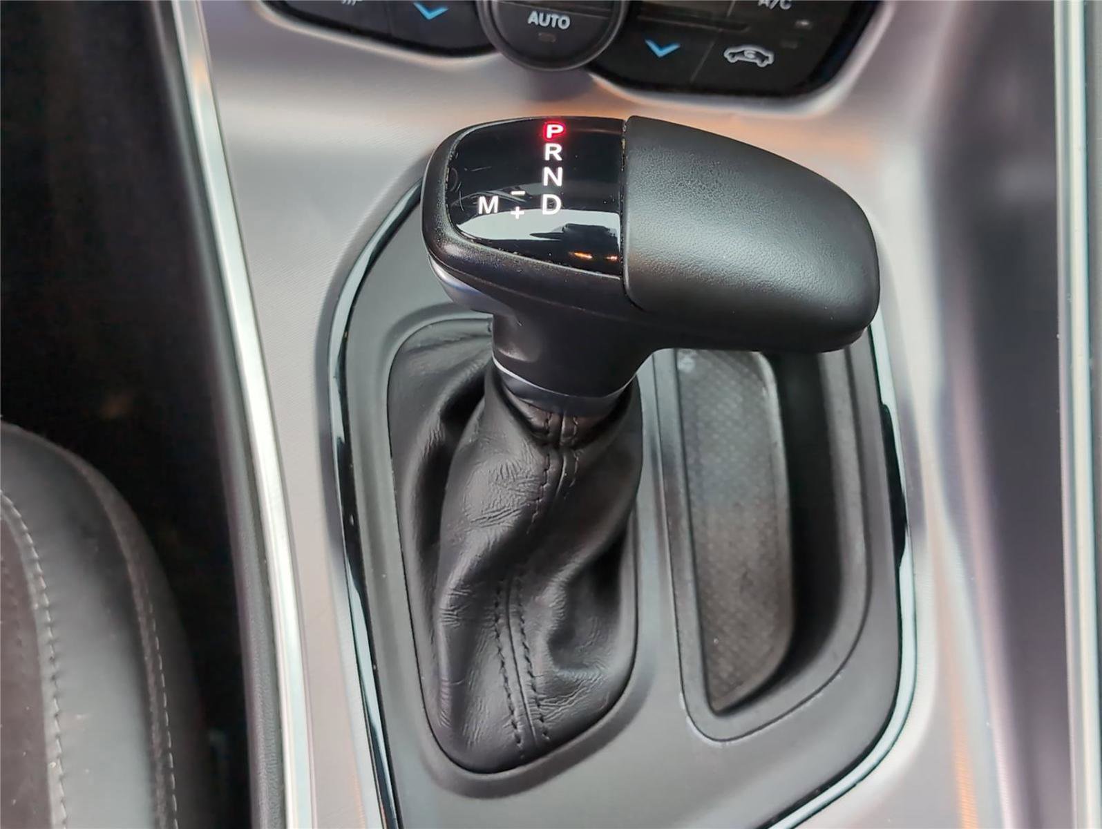 Used 2020 Dodge Challenger R/T w/ Plus Package image 18