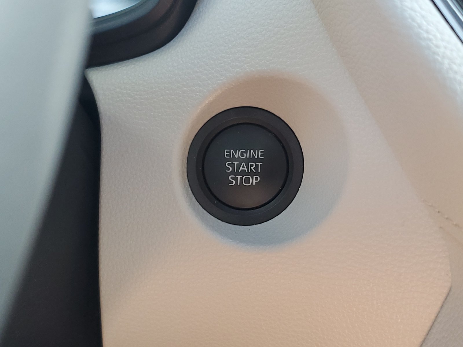Certified 2026 Toyota Corolla Cross LE AWD/4WD image 30