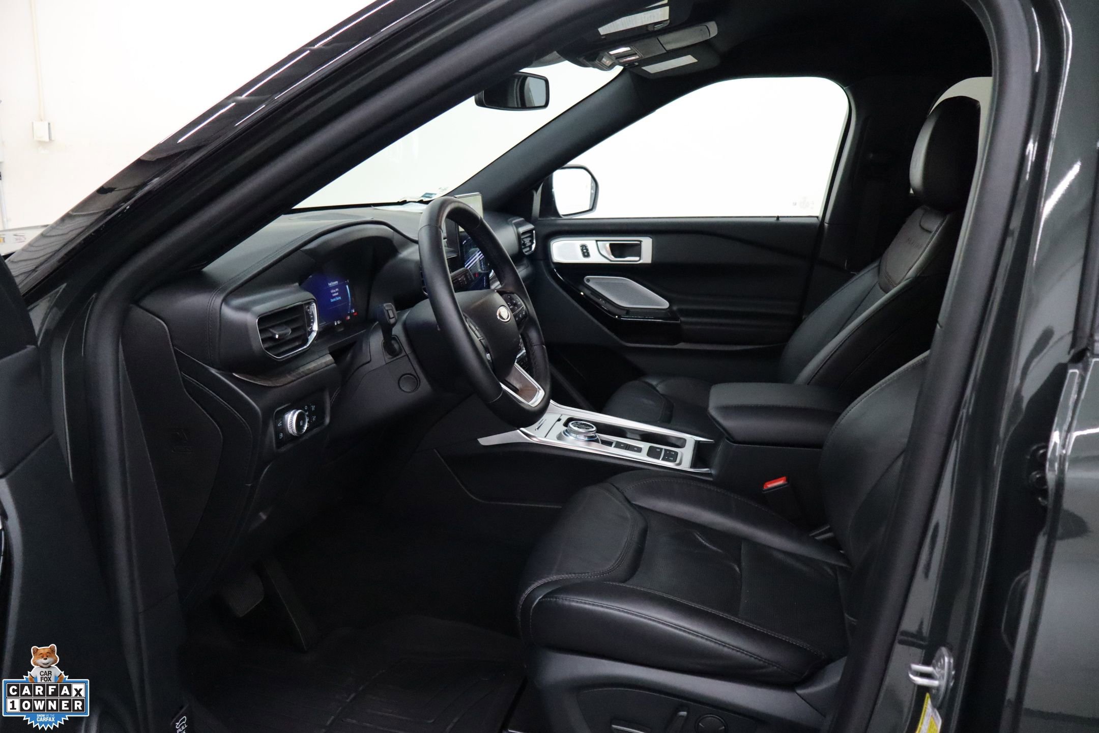 Certified 2023 Ford Explorer Platinum w/ Technology Package image 25