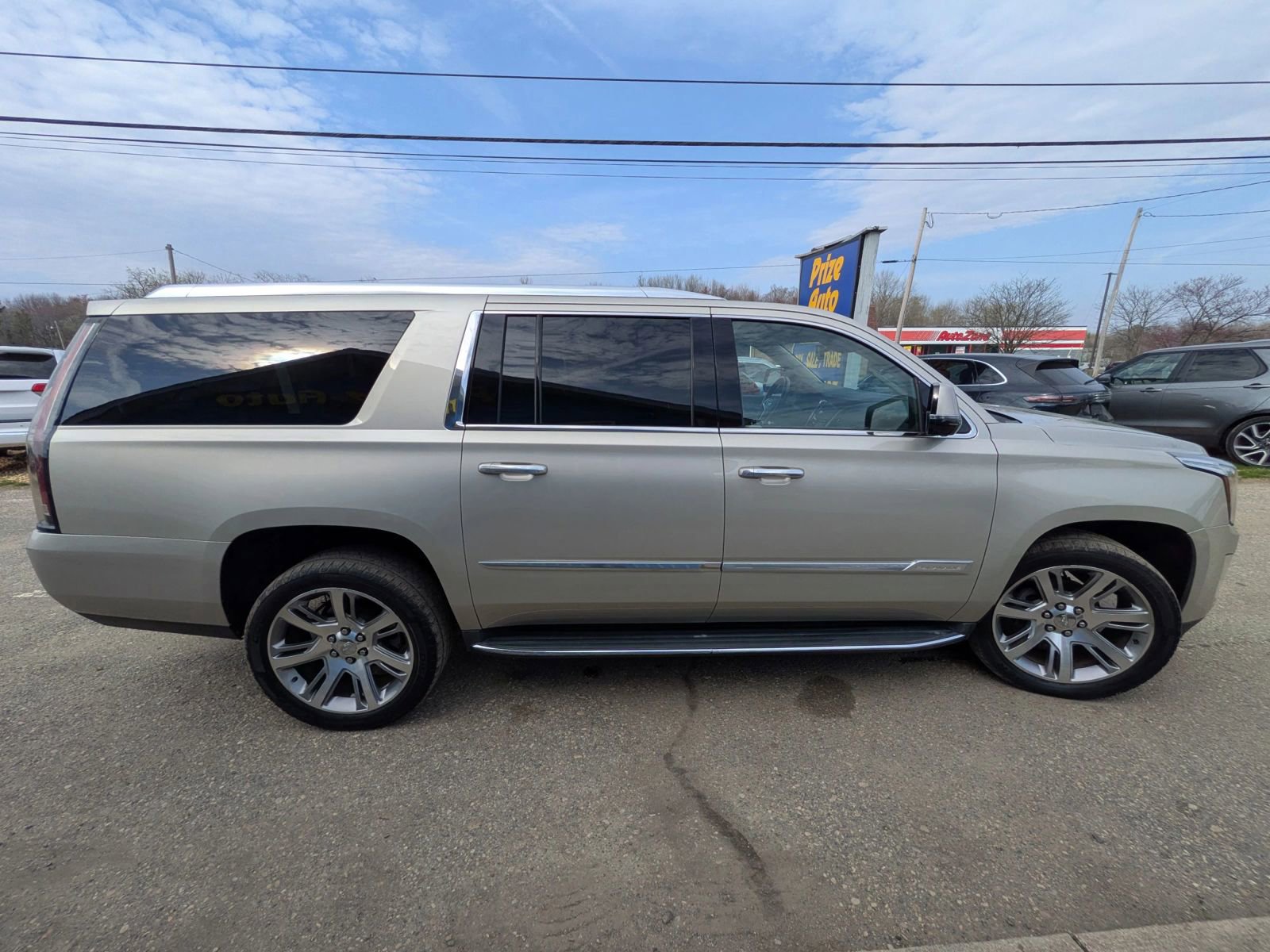 Used 2016 Cadillac Escalade ESV Luxury image 7