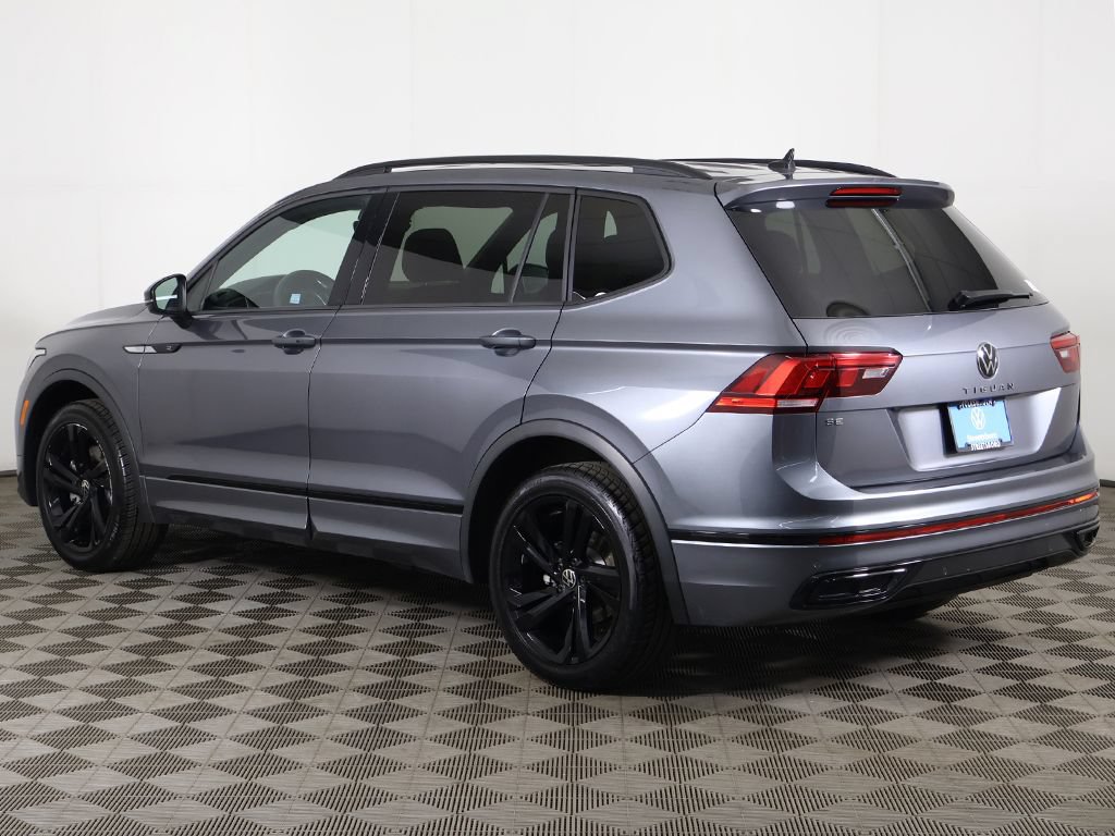 Used 2024 Volkswagen Tiguan SE R-Line FWD image 10