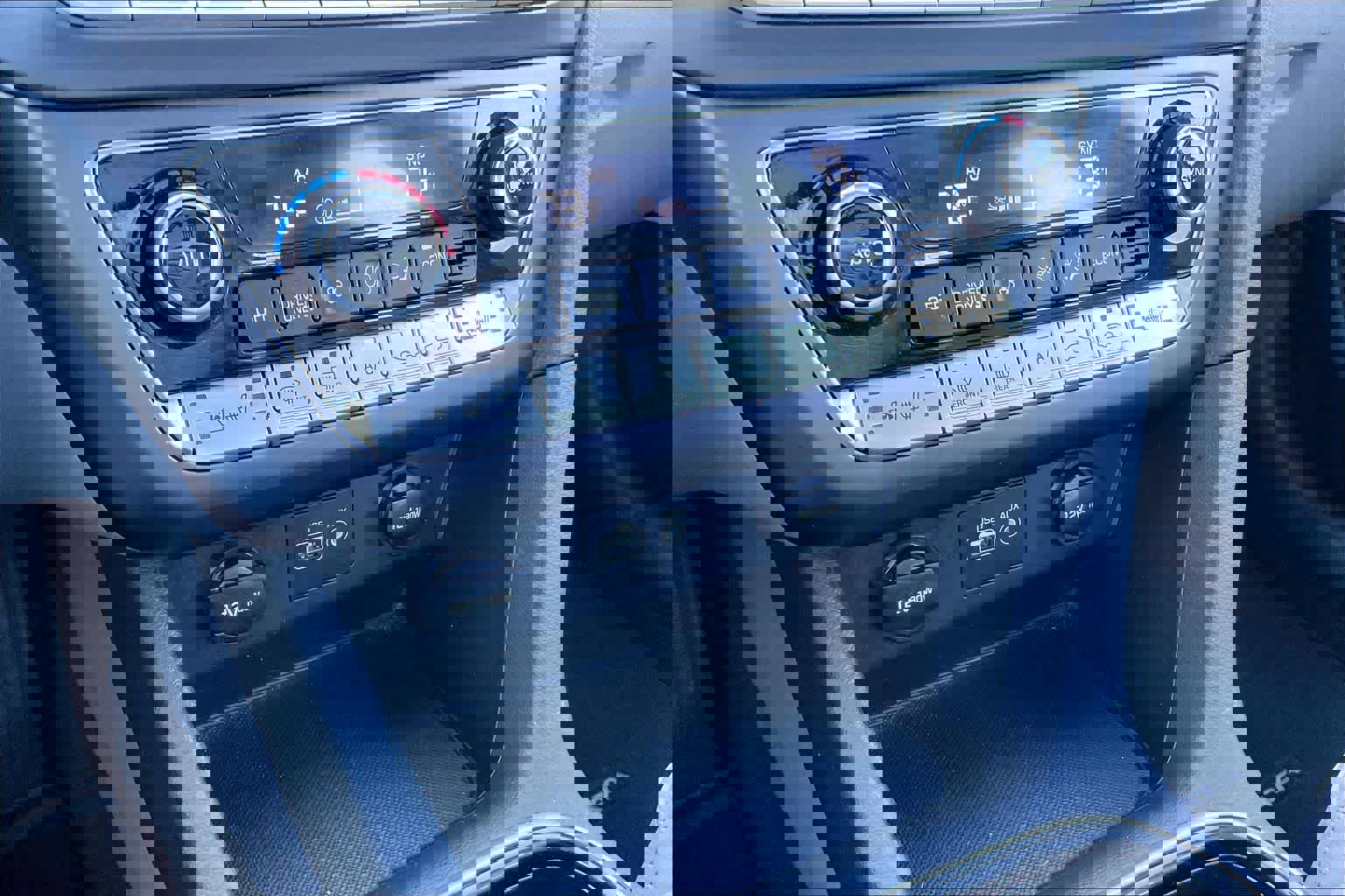 Used 2018 Hyundai Sonata Limited image 33