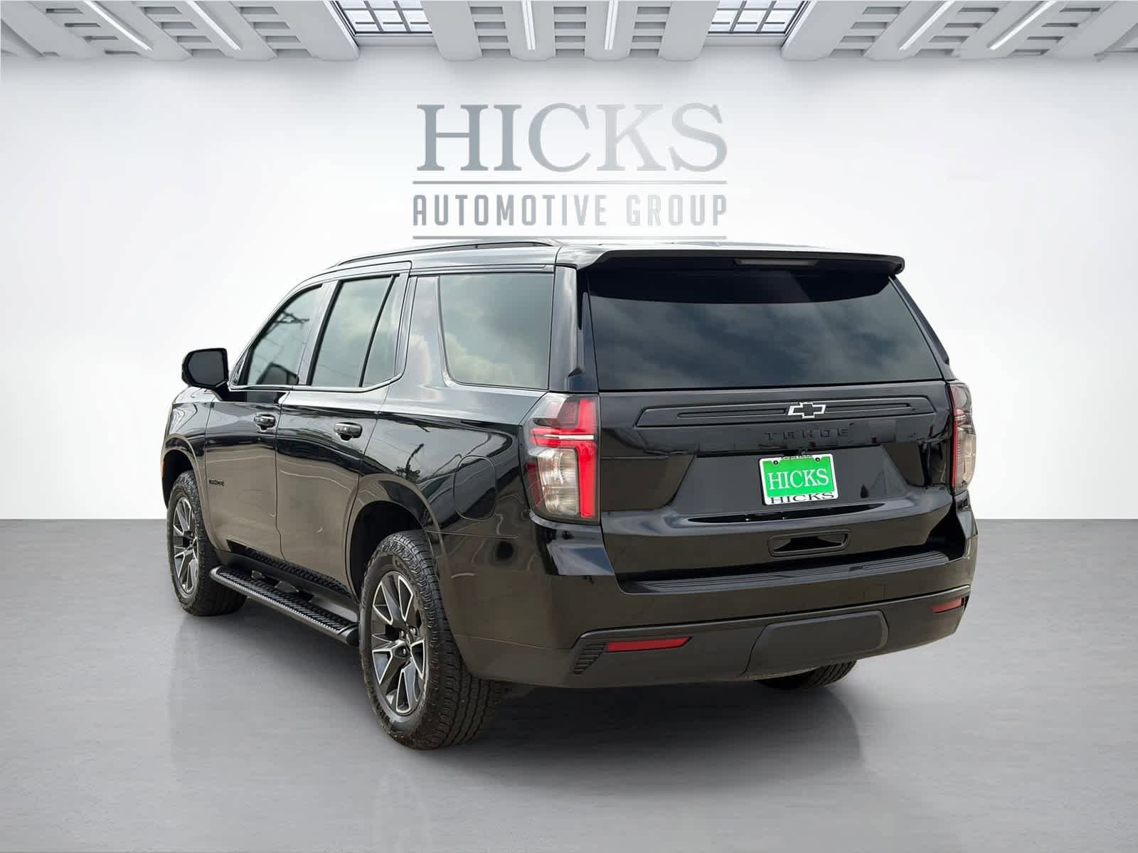 Used 2023 Chevrolet Tahoe Z71 w/ Luxury Package AWD/4WD image 7