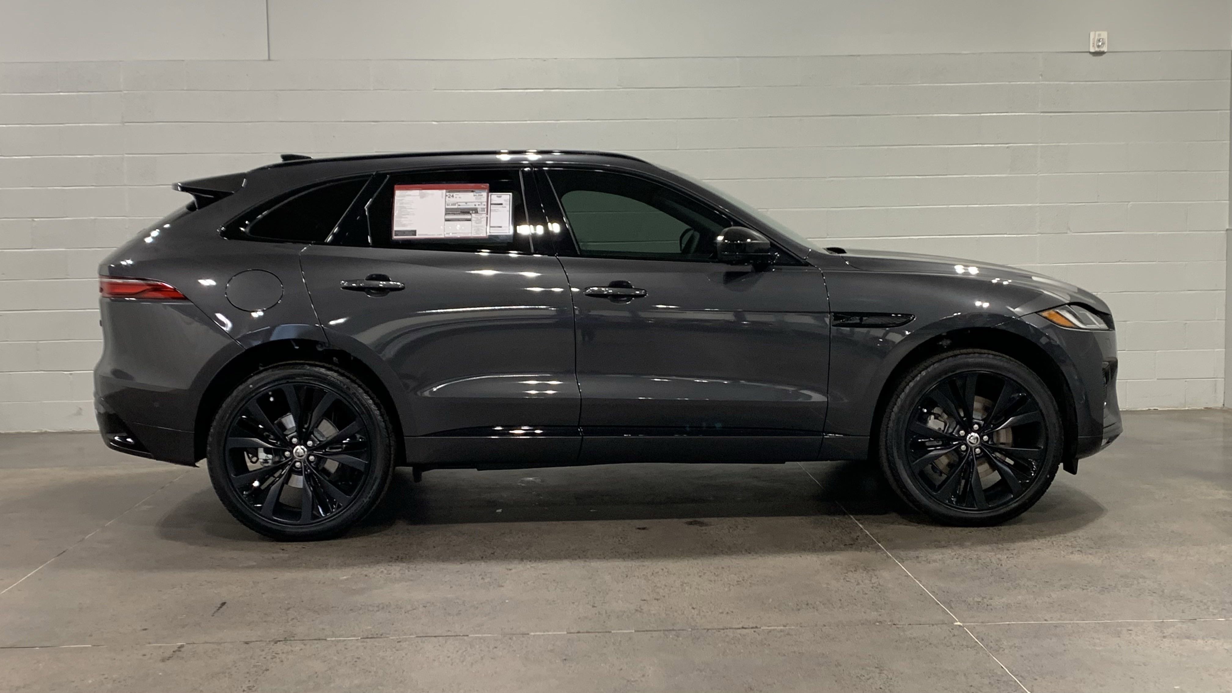 New 2026 Jaguar F-PACE R-Dynamic S image 13
