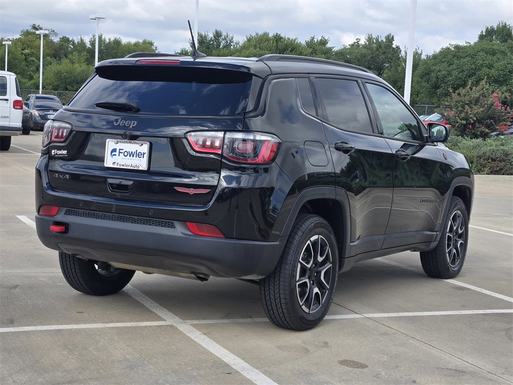 Used 2024 Jeep Compass Trailhawk image 8