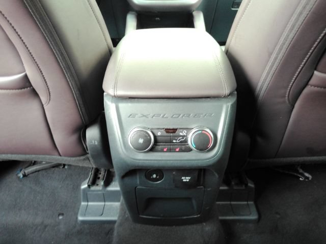 Used 2025 Ford Explorer Platinum w/ LUX Leather Package AWD/4WD image 30