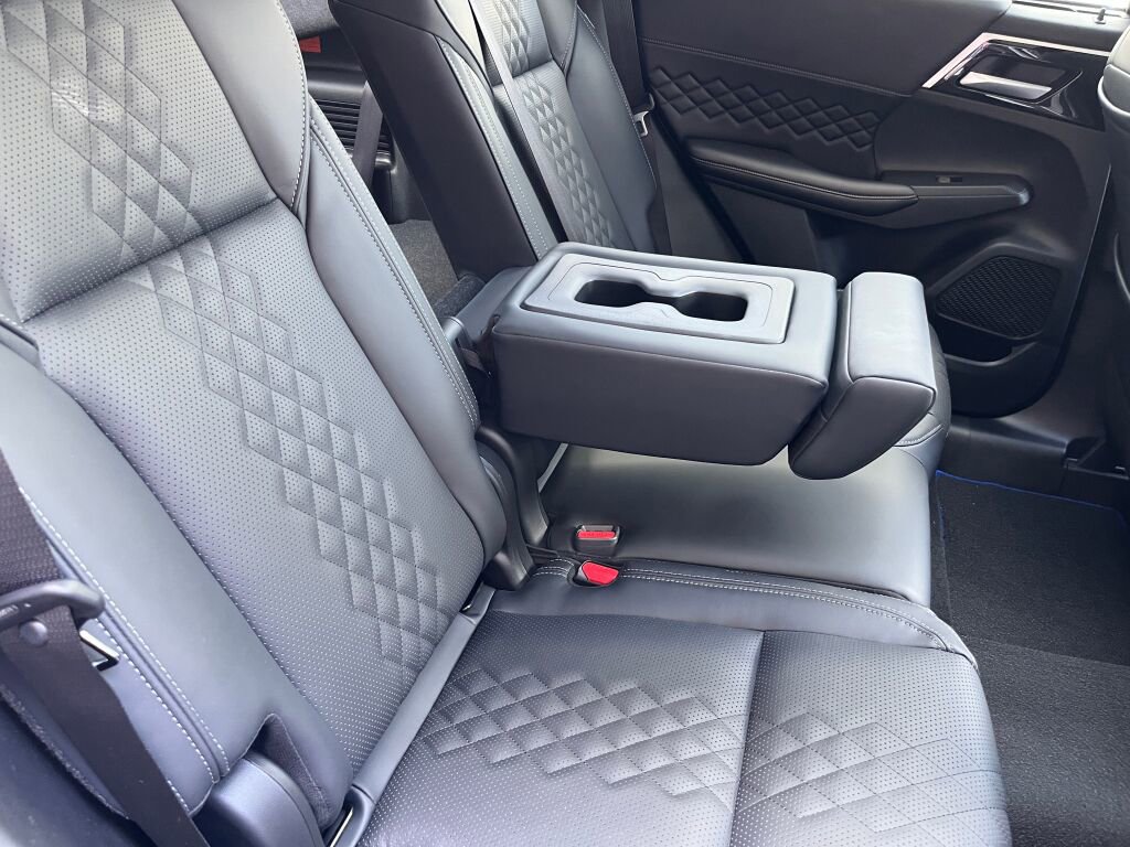 New 2025 Mitsubishi Outlander SEL Black Edition image 30