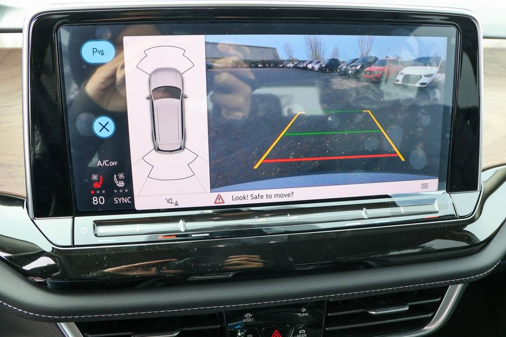 New 2025 Volkswagen Atlas SE image 28